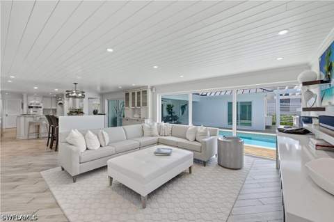 3737 Crayton Rd, Naples FL - photo 15 of 42