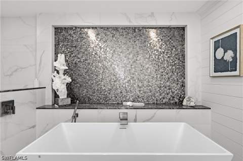 3737 Crayton Rd, Naples FL - photo 19 of 42