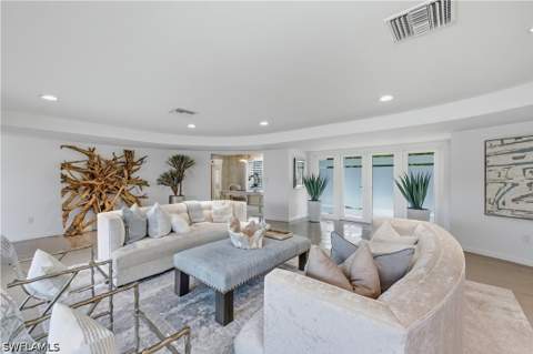 3737 Crayton Rd, Naples FL - photo 6 of 42