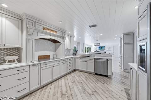 3737 Crayton Rd, Naples FL - photo 9 of 42