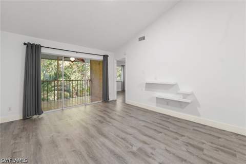 3451 County Barn Rd 203, Naples FL - photo 12 of 29