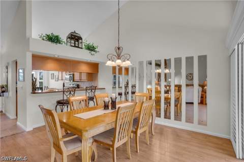 5854 Westbourgh Ct, Naples FL - photo 11 of 39