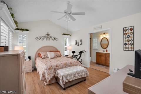 5854 Westbourgh Ct, Naples FL - photo 21 of 39