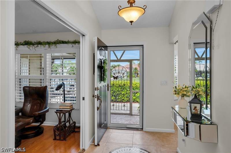 3 bedroom SingleFamilyResidence at 5854 Westbourgh Ct, Royal Wood, Naples — photo 3