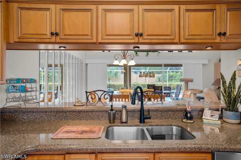 5854 Westbourgh Ct, Naples FL - photo 8 of 39