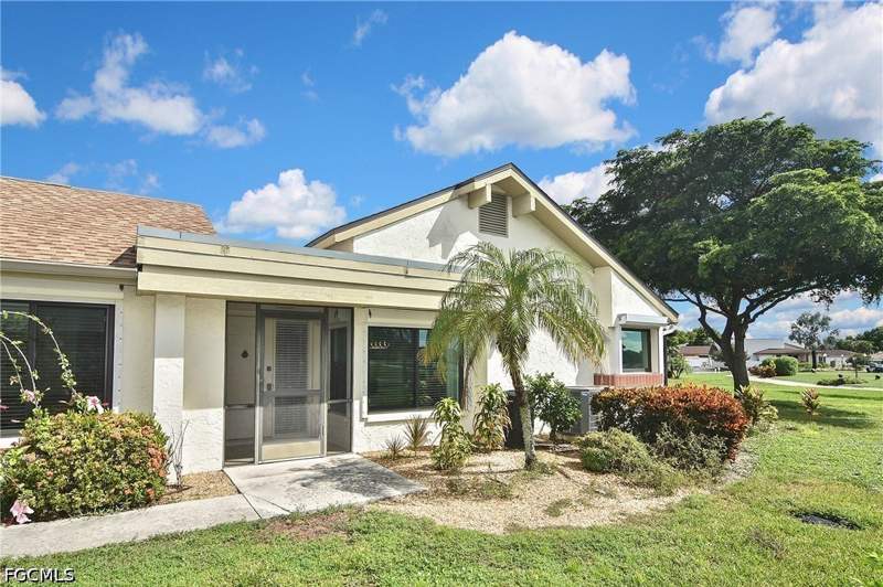 3 bedroom Attached at 1773 Augusta Dr, Seven Lakes, Fort Myers — photo 2