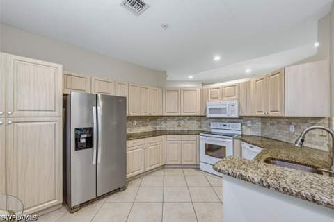 3461 Pointe Creek Ct 106, Bonita Springs FL - photo 8 of 28
