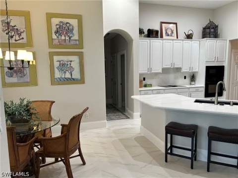 4991 Cerromar Dr, Naples FL - photo 9 of 19