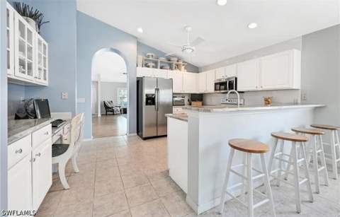 8439 Hollow Brook Cir, Naples FL - photo 6 of 22