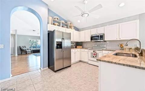 8439 Hollow Brook Cir, Naples FL - photo 7 of 22