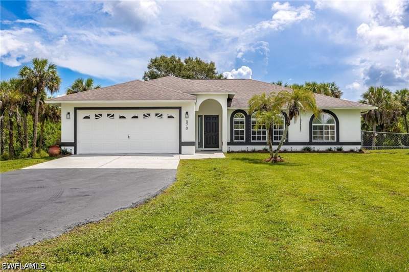 3 bedroom SingleFamilyResidence at 570 22nd St NE, Golden Gate Estates, Naples — photo 2