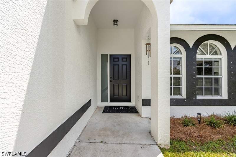 3 bedroom SingleFamilyResidence at 570 22nd St NE, Golden Gate Estates, Naples — photo 3