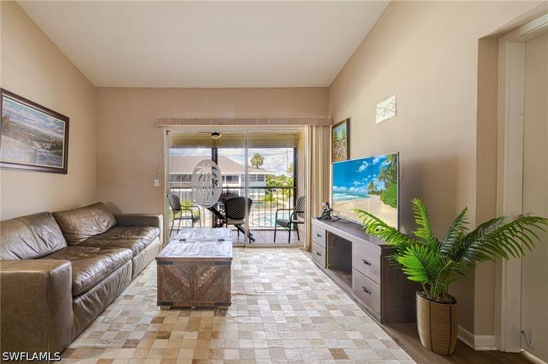 2 bedroom Condominium at 4216 SE 4th Pl 12, Country Club Estates, Cape Coral — photo 4