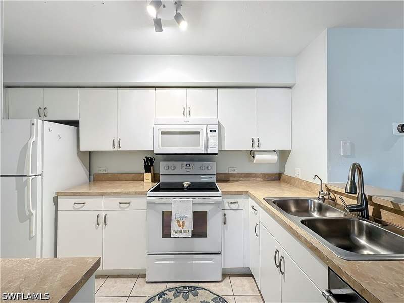 2 bedroom Condominium at 8930 Colonnades Ct E 626, San Mirage, Bonita Springs — photo 5