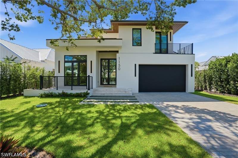 4 bedroom SingleFamilyResidence at 1150 8th Ter N, Lake Park, Naples — photo 3