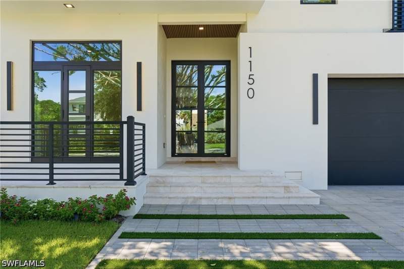 4 bedroom SingleFamilyResidence at 1150 8th Ter N, Lake Park, Naples — photo 4
