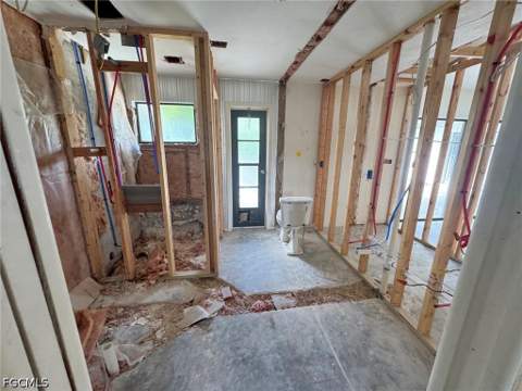 2215 Treehaven Cir N, Fort Myers FL - photo 6 of 16