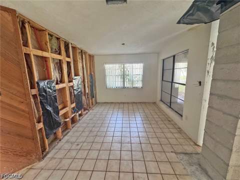 2215 Treehaven Cir N, Fort Myers FL - photo 7 of 16