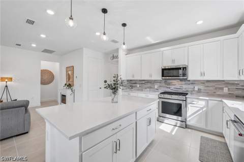 18421 Ridgeline Dr, Estero FL - photo 12 of 40