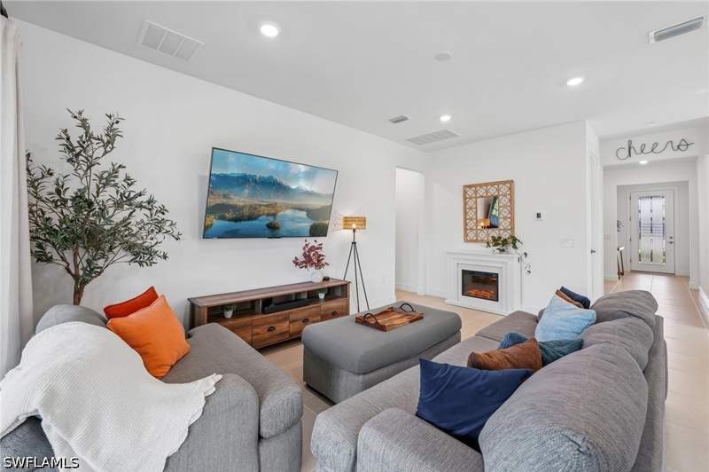 3 bedroom SingleFamilyResidence at 18421 Ridgeline Dr, Verdana Village, Estero — photo 5