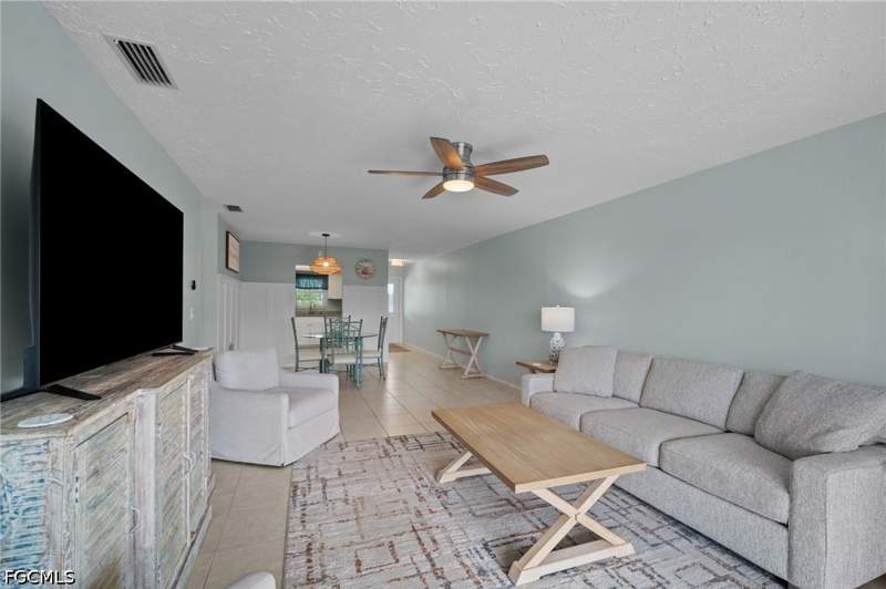 2 bedroom Condominium at 1120 SE 46th St 2G, Greenbriar Condo, Cape Coral — photo 3