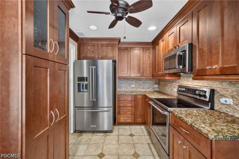 1460 Manuels Dr, Fort Myers FL - photo 12 of 40