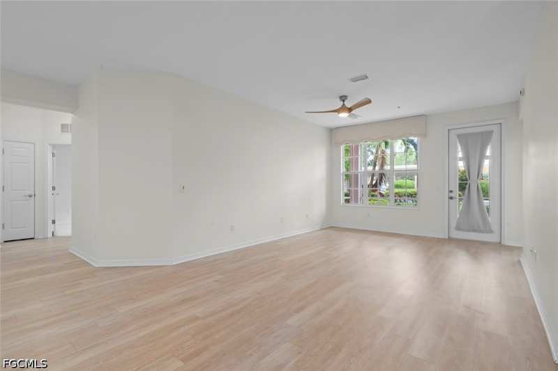 3 bedroom Condominium at 11700 Pasetto Ln 104, Royal Pointe, Fort Myers — photo 1
