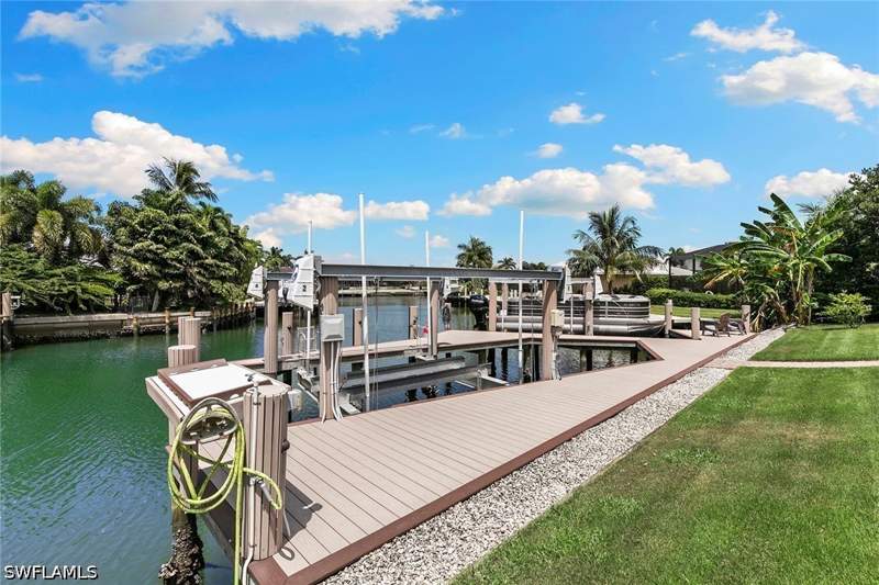 4 bedroom SingleFamilyResidence at 580 Goldcoast Ct, Marco Island, Marco Island — photo 4