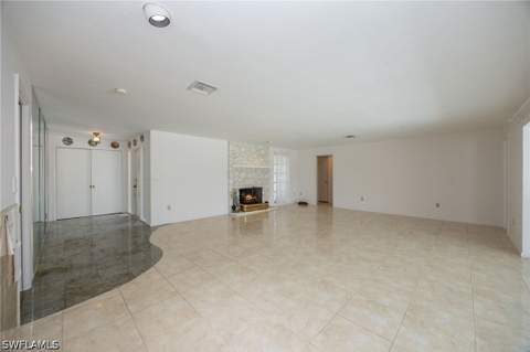 635 Wedge Dr, Naples FL - photo 8 of 22