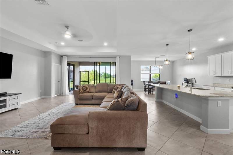 3 bedroom SingleFamilyResidence at 11387 Canopy Loop, Timber Creek, Fort Myers — photo 2