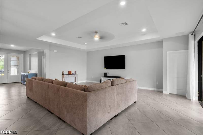 3 bedroom SingleFamilyResidence at 11387 Canopy Loop, Timber Creek, Fort Myers — photo 4