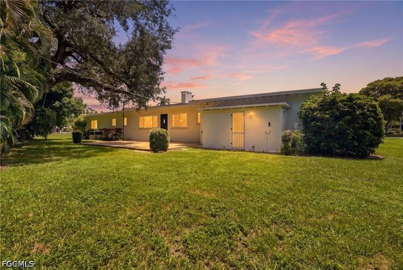 3 bedroom SingleFamilyResidence at 2610 Cortez Blvd, Edison Park, Fort Myers — photo 2