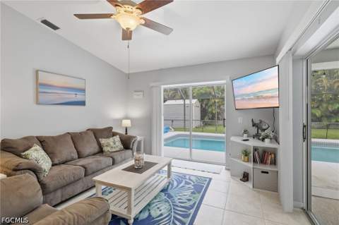 3106 SE 8th Pl, Cape Coral FL - photo 10 of 32