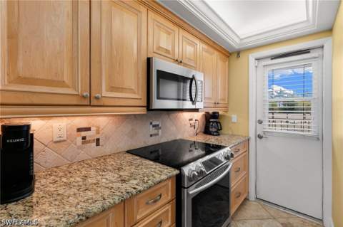 380 Seaview Ct 203, Marco Island FL - photo 11 of 30