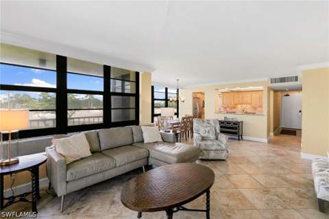 380 Seaview Ct 203, Marco Island FL - photo 6 of 30