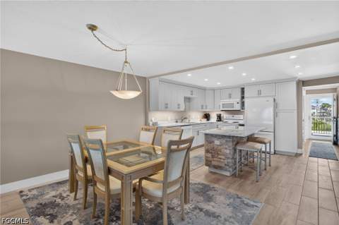 538 Estero Blvd 203, Fort Myers Beach FL - photo 9 of 40