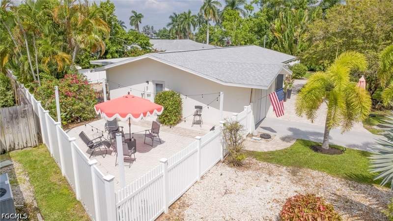 2 bedroom SingleFamilyResidence at 269 Bayshore Dr, Cape Coral, Cape Coral — photo 4