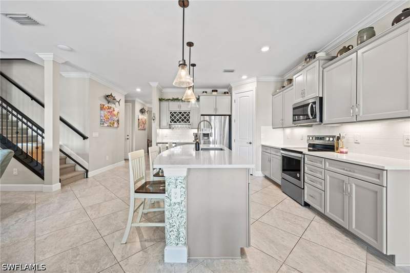 4 bedroom SingleFamilyResidence at 15510 Papyrus Ct, Hampton Lakes, Alva — photo 3