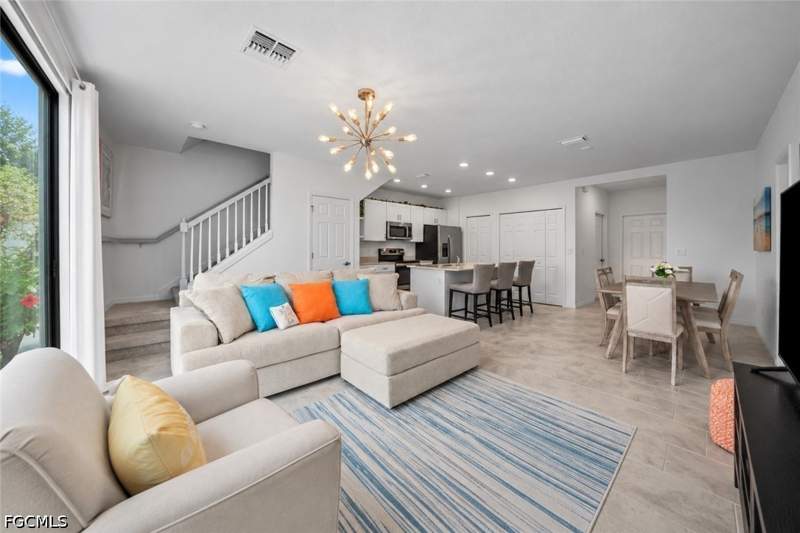 3 bedroom Townhouse at 14087 Oviedo Pl, Portico, Fort Myers — photo 2