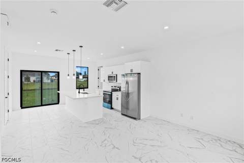 2807 6th St SW, Lehigh Acres FL - photo 6 of 23