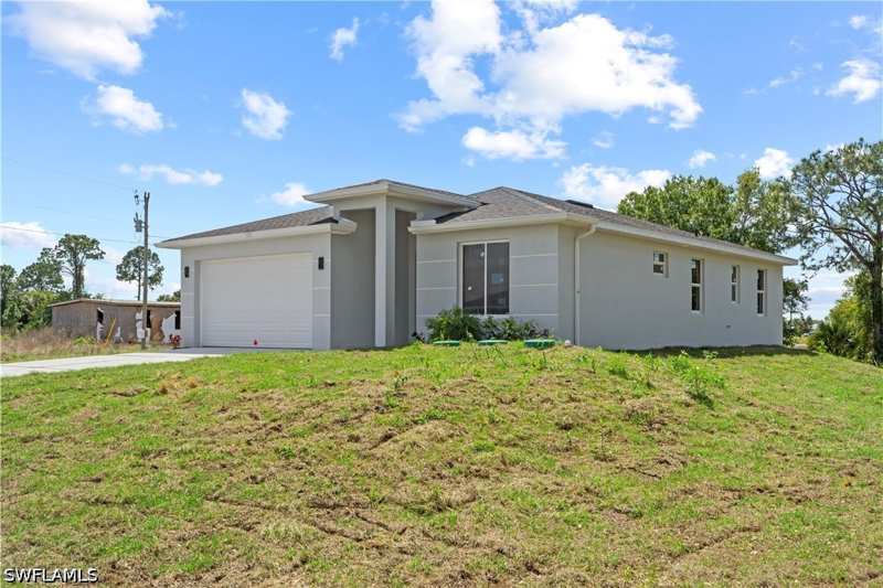 3 bedroom SingleFamilyResidence at 842 Naples Ave S, Lehigh Acres, Lehigh Acres — photo 1