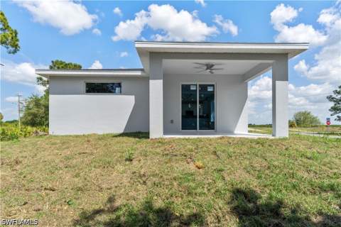 842 Naples Ave S, Lehigh Acres FL - photo 7 of 50