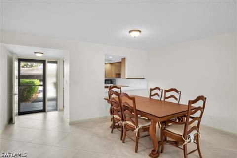 5773 Gage Ln 104B, Naples FL - photo 10 of 21