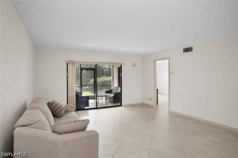5773 Gage Ln 104B, Naples FL - photo 11 of 21