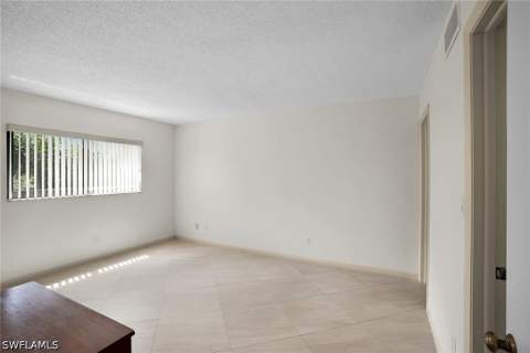 5773 Gage Ln 104B, Naples FL - photo 12 of 21