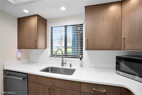 5773 Gage Ln 104B, Naples FL - photo 6 of 21