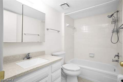 5773 Gage Ln 104B, Naples FL - photo 9 of 21