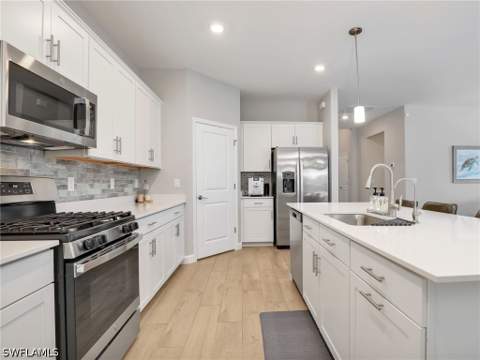 18560 Ives Dr, Estero FL - photo 13 of 47