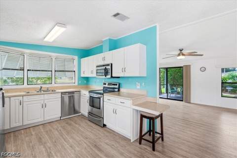 10074 Broken Woods Ct, North Fort Myers FL - photo 13 of 45