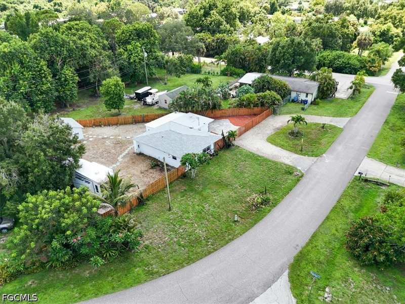 3 bedroom SingleFamilyResidence at 218 Poe Ave, North Fort Myers, North Fort Myers — photo 1